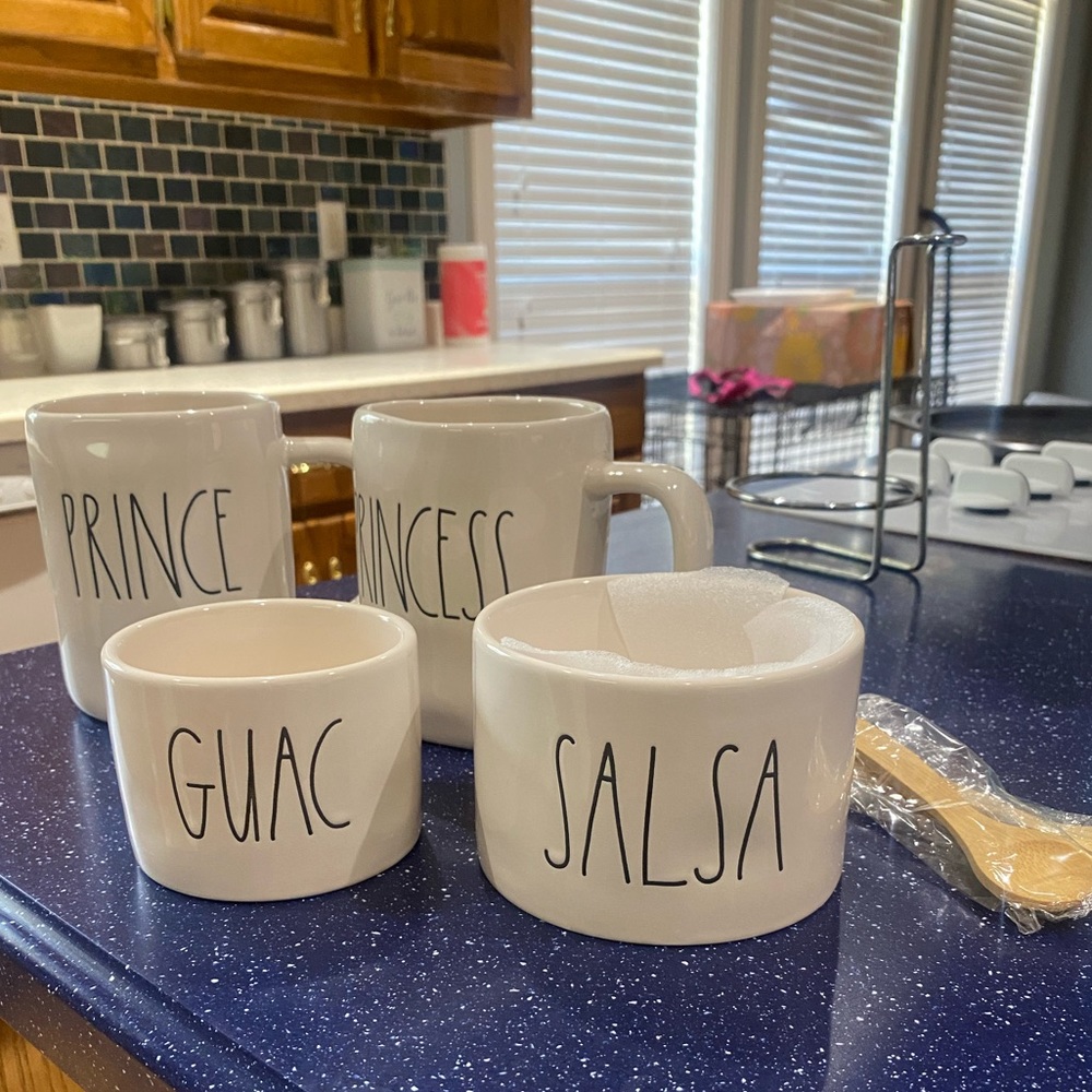 Rae Dunn Salsa and Guacamole Set with Mug Set
